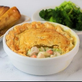 Chicken & Vegetable Pot Pie Chicken & Vegetable Pot Pie